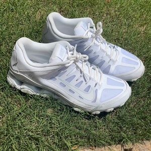 White Nike Reax
